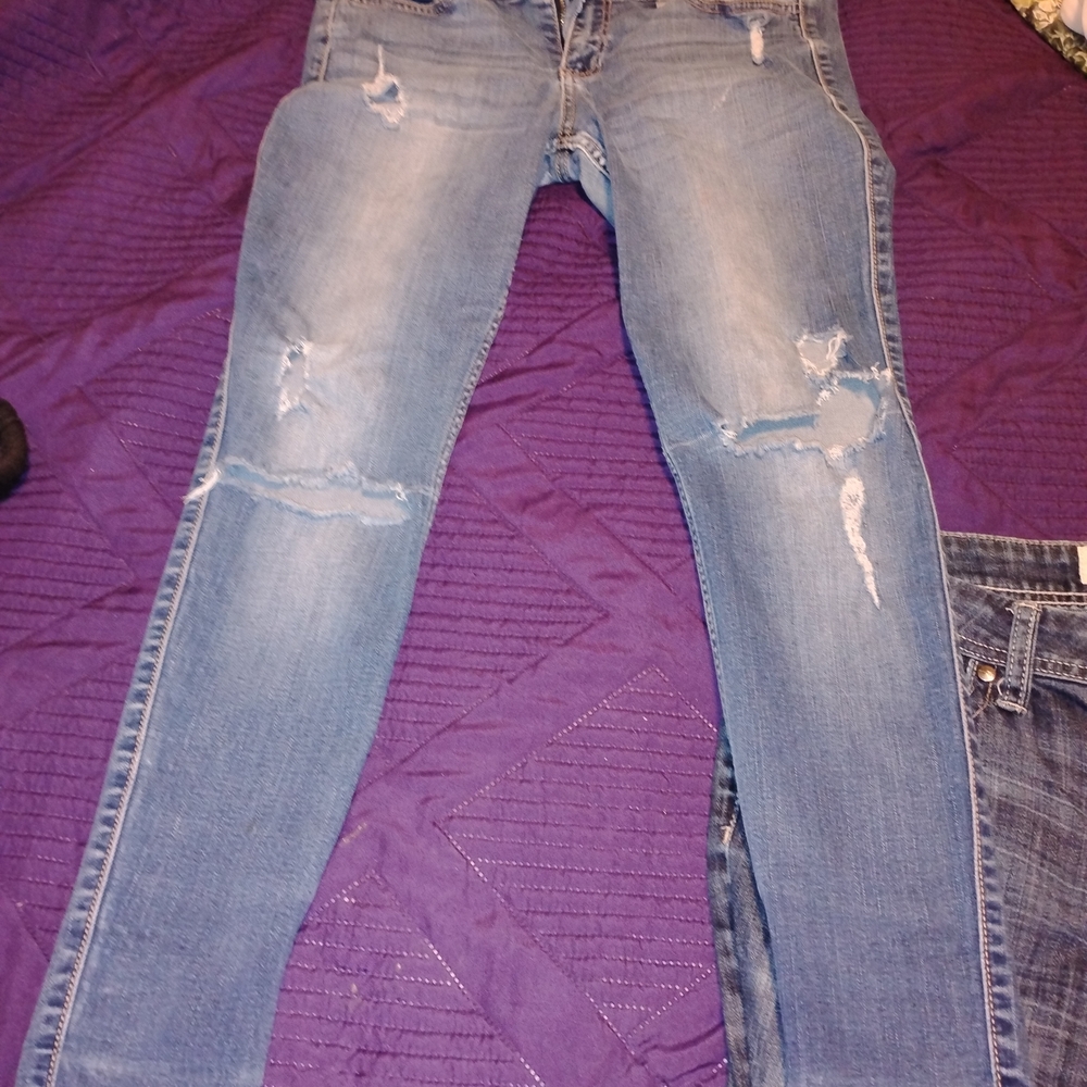 American Eagle Outfitters Light Blue Distressed Boyfriend Jeans
